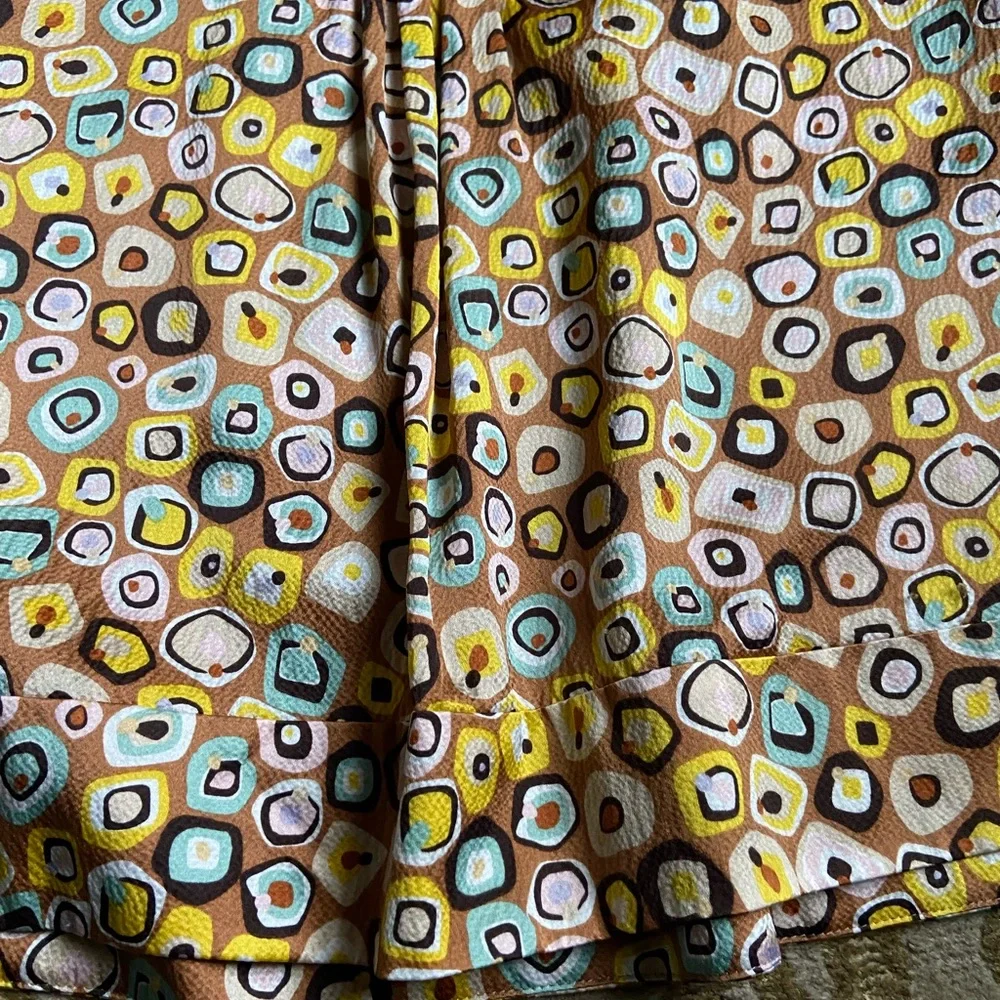 Colorful Geometric Patterned Blouse - Picture 5 of 5